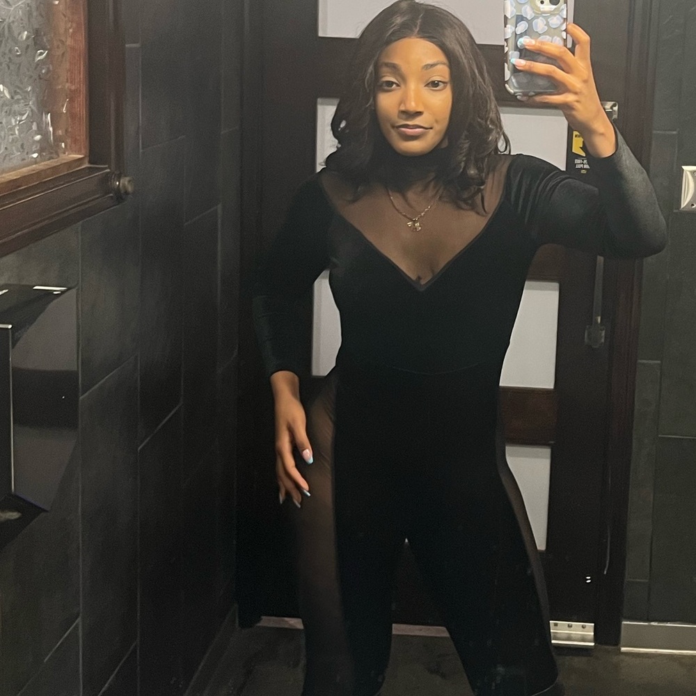 Elegant Black Velvet Long Sleeve Jumpsuit